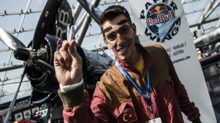 Red Bull Paper Wings ile ‘Kâğıt uçak pilotları’ İstanbul’da hünerlerini sergiliyor