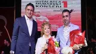 Asev Korosu ve Bedia Akartürk’ten Türkü Ziyafeti