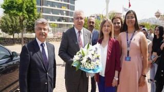 Rektör Budak, Bergama ve Aliağa’da akademisyen ve öğrencilerle bir araya geldi