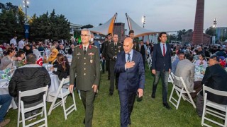 Tarihi Havagazı Fabrikası’nda şükran sofrası kuruldu
