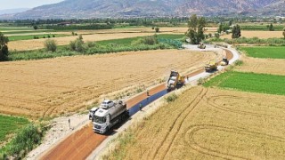 Aydın Büyükşehir Belediyesi Yol Yapım Çalışmalarını Tüm Hızıyla Sürdürüyor