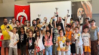 Ayvalık Yaza Merhaba Satranç Turnuvası Sonuçlandı