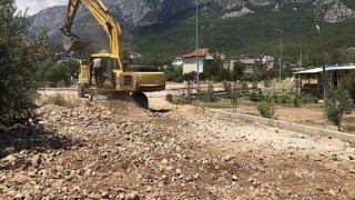 Başkan Vekili Yılmaz Yol ve Kaldırım Çalışmalarını İnceledi..Kemer