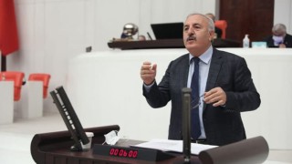 İYİ Partili Bedri Yaşar;”Şeker fabrikalarını satıp, şeker ithal etmek iş bilmezliktir”