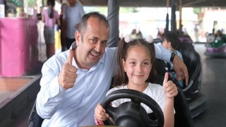 Kocaeli Büyükşehir’den öğrencilere unutulmaz karne hediyesi