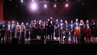 Oda Orkestrası muhteşem performansıyla seyirciyi kendine hayran bıraktı