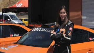 Türkiye Pist Şampiyonası’nda 30 yıl sonra ilk ve tek kadın pilot!