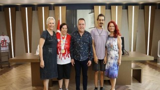 Şampiyon sporcudan Başkan Böcek’e ziyaret