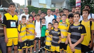 Başkan Sandal, Onur Mahallesi’ni ziyaret etti ”Bayraklı, hepimizin”