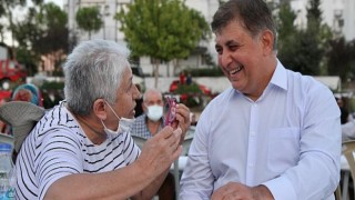 Karşıyaka’da Yüzlerce Can Birlikte Oruç Açtı