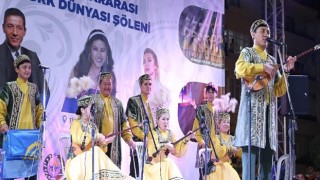 Türkçe Aşkı Vatan Aşkı Yürüyüşü Yoğun Katılımla Gerçekleşti