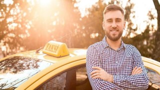 Uber, en iyi taksi sürücü ortaklarını desteklemek için ödül ve ayrıcalıklar programı UberPro’yu başlattı