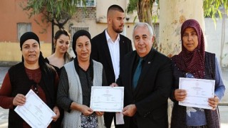 Okur-Yazarlık Kursuyla 20 Kadın Hayallerine Kavuştu