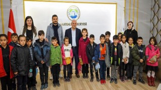 Yahyalı Belediye Başkanı Esat Öztürk Küçük Öğrencilere Belediyeciliği Anlattı