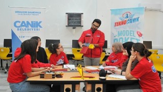 Canik'te Gençler Gökyüzüyle Buluşuyor