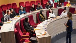 Geleceğini Kuran Genç Kadınlar için özel eğitim