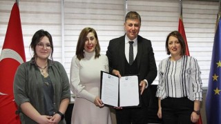 Karşıyaka Belediyesi’nden ‘Beyaz Baretli Kadınlar’a Destek