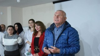 Kitaplar Başkan Rıdvan Karakayalı'dan
