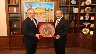 Milli Eğitim Bakanı Mahmut Özer, Nevşehir Belediyesi'ni ziyaret etti