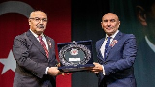 TÜRFAD'an Başkan Soyer'e onur ödülü