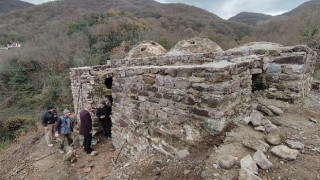 Yukaru Ulaşlı'aki Tarihi Osmanlı Hamamın Restorasyonu Sürüyor