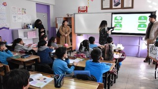 İnci Vakfı'ndan öğrencilere sürdürülebilirlik bilinci kazandıran yeni çalışma: Gezici Kütüphane ile Geri Dönüşüm Atölyesi