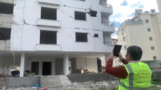 Antalya Büyükşehir Belediyesi ekipleri sahada hasar tespit çalışmalarını sürdürüyor