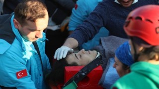 Antalya Büyükşehir İtfaiyesi'nden 84'üncü saatte mucizevi bir kurtuluş daha