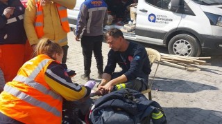 Antalya Büyükşehir Sağlık Ekipleri Deprem Bölgesinde Görev Başında