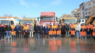 Bayrampaşa Belediyesi'nin temizlik ekibi ve araçları deprem bölgesinde