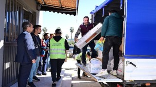 Belediye'ye gelen yardımlar koordinasyon merkezine teslim edildi