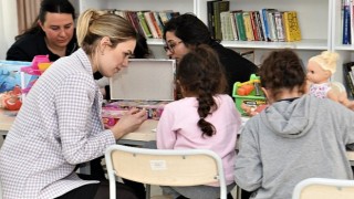 Bornova'dan depremzedelere psikolojik destek