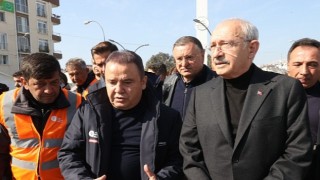 CHP Genel Başkanı Kemal Kılıçdaroğlu ve Antalya Büyükşehir Belediye Başkanı Muhittin Böcek Deprem Bölgesi Hatay'da