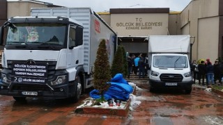 Gölcüklüler Tırları Yardım Doldurmaya Devam Ediyor
