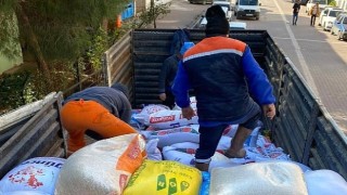İzmir Kınık'tan Afetzedelere Yem Desteği