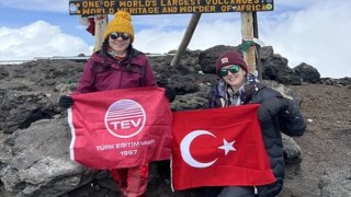 Kilimanjaro'nun Zirvesi Kız Öğrencilerin Geleceğine Umut Oldu