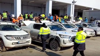 Van Büyükşehir Belediyesi Deprem Bölgesinde Var Gücüyle Çalışıyor