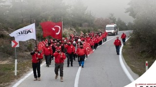 AKUT Çanakkale'de şehitlerin huzurunda