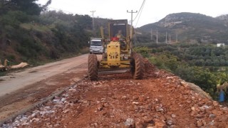 Alanya'da yollar yaza hazırlanıyor