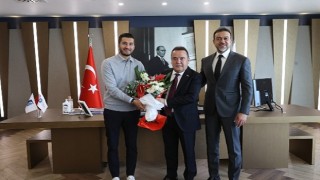Antalyaspor'un yeni başkanı Sabri Gülel'den Başkan Böcek'e ziyaret