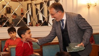 Başkan Savran, Minik Ziyaretçilerine Belediyeciliği Anlattı