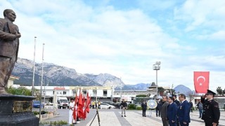 Çanakkale Deniz Zaferi'nin 108. yılı Kemer'de törenle kutlandı