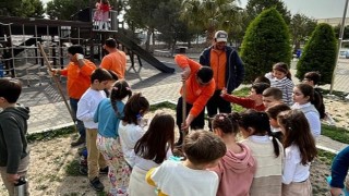Çeşme'de okul bahçeleri meyve bahçesine dönüşüyor