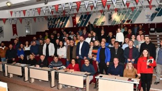 Çiğli Belediyesi'nin Arıcılık Kursuna Yoğun İlgi