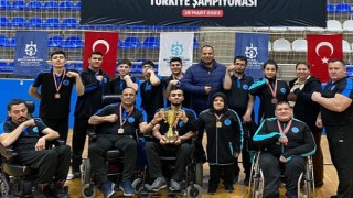 Demir bilekler, 12 madalya kazandı