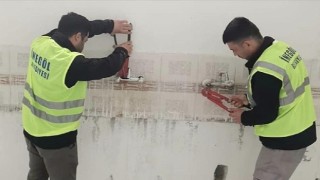 Deprem Bölgesinde Yapım Çalışmaları Sürüyor
