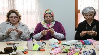 Depremzede Kadınlar İçin Amigurumi Etekinliği