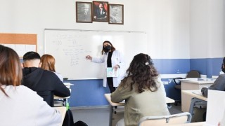 Depremzede öğrenciler Bayraklı'da eğitime devam edecek