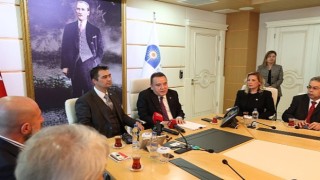 İYİ Parti Antalya İl Başkanı Vahdet Afşin: Antalya Büyükşehir Belediye Başkanı Muhittin Böcek'e Ziyaret