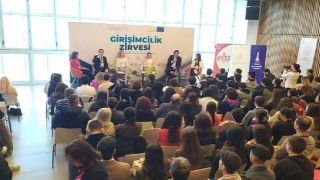 İzmir'de Türkiye'nin İlk “Lise Girişimcilik Zirvesi” Gerçekleştirildi